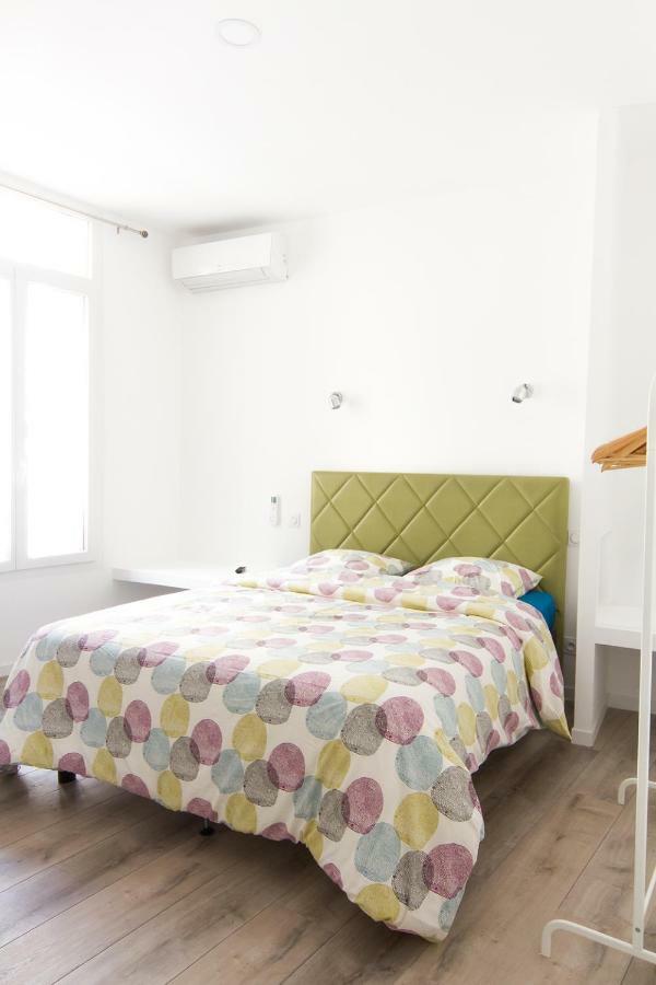 Aux Iles D'or Apartment